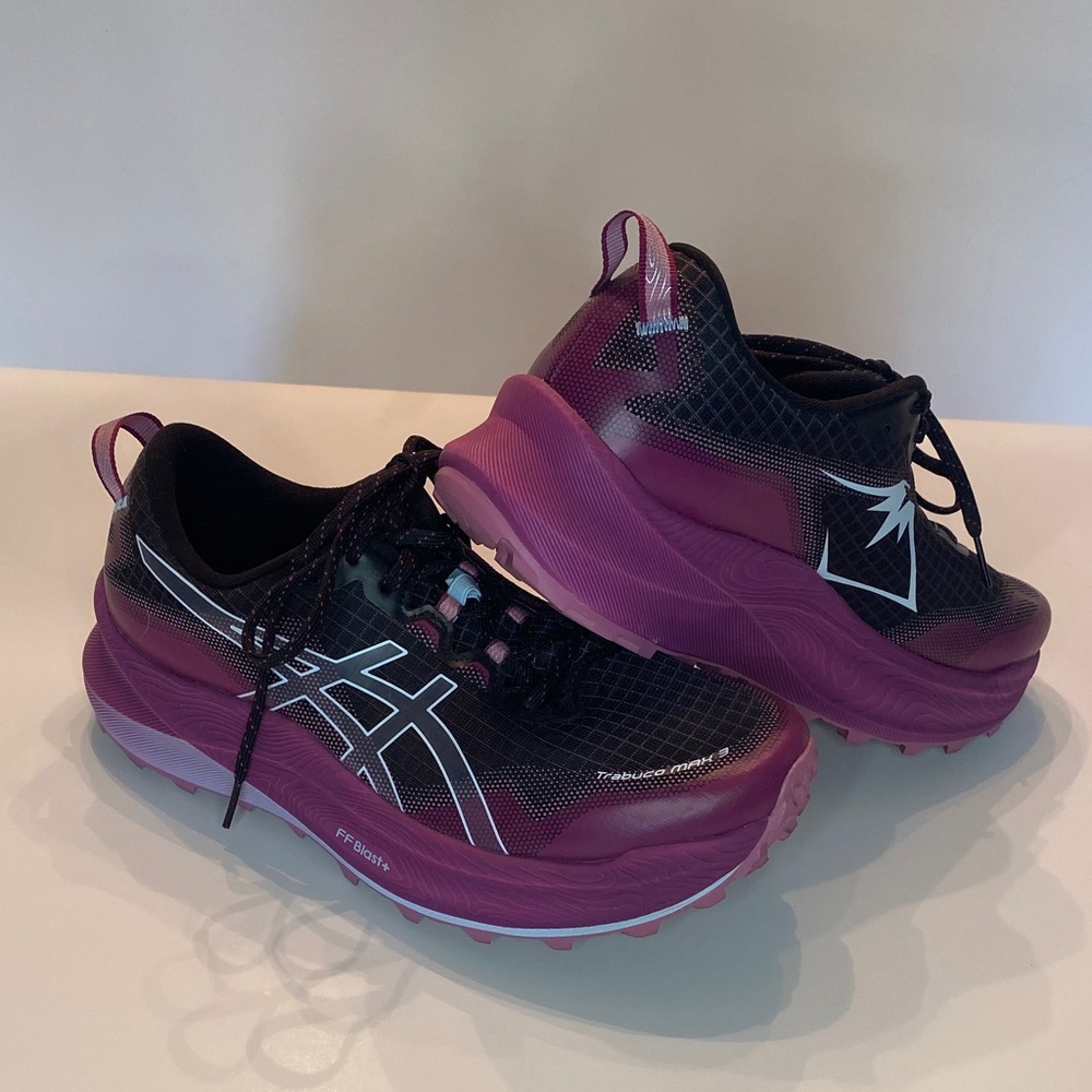 ASICS Women's Trabuco Max 3 Trail Running Shoes Size 11